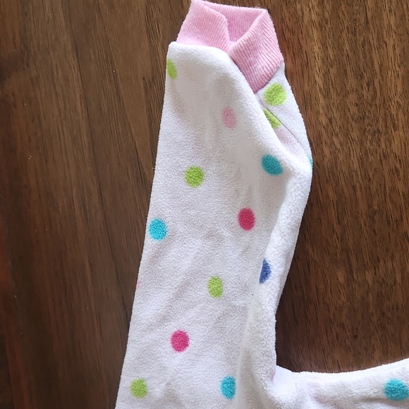 Cater's, Super Comfy, 12 Month, Flame Resistant Sleeper, Light Pink w head band - Picture 4 of 11